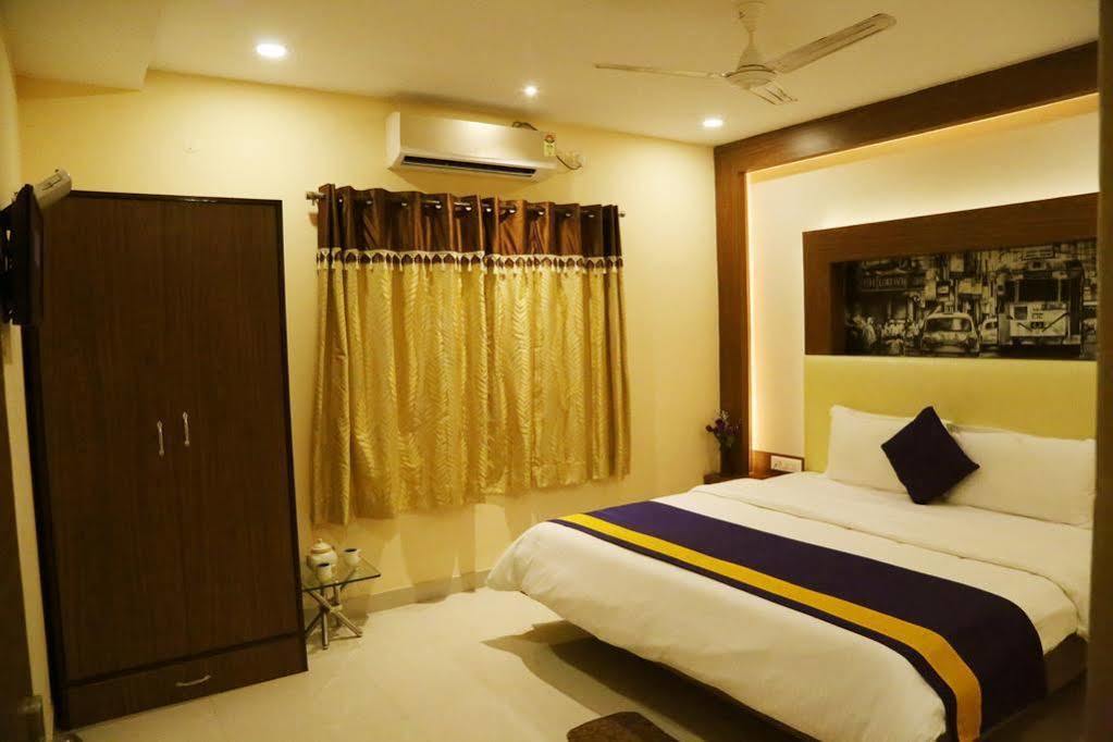 Oyo 460 Hotel Ivory Residency كولكاتا المظهر الخارجي الصورة