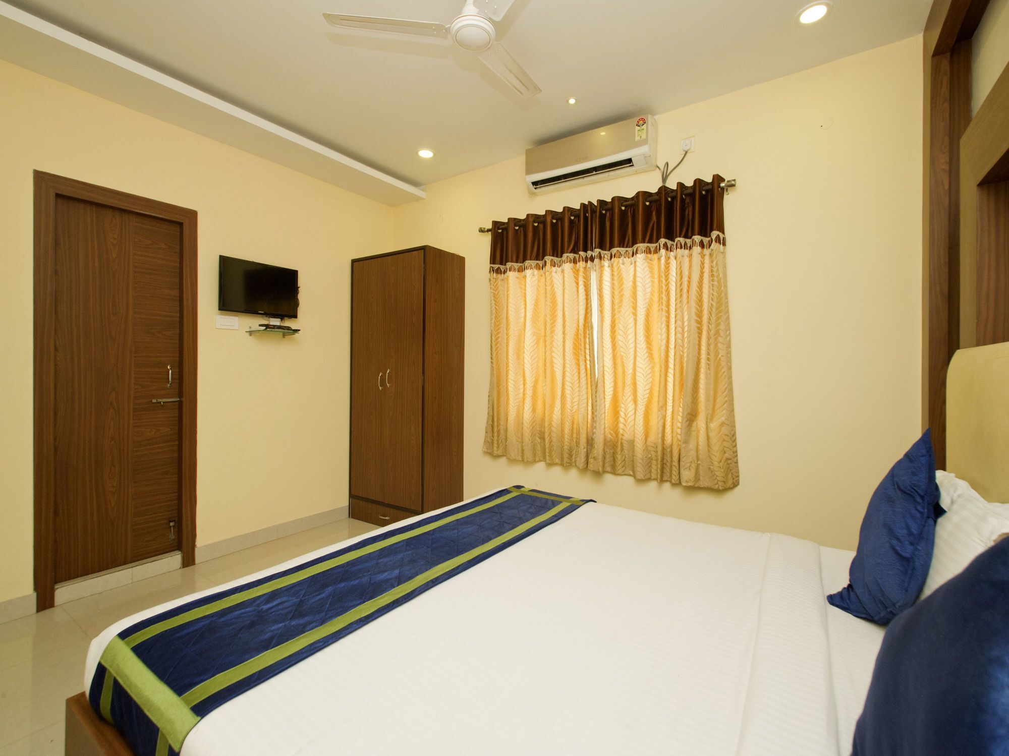 Oyo 460 Hotel Ivory Residency كولكاتا المظهر الخارجي الصورة